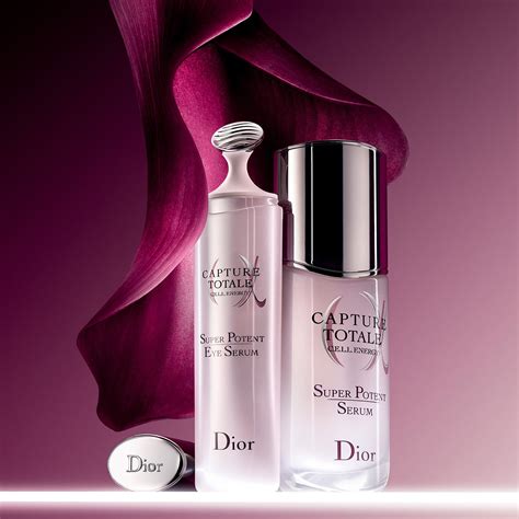 DIOR CAPTURE TOTALE Super sérum contour des yeux